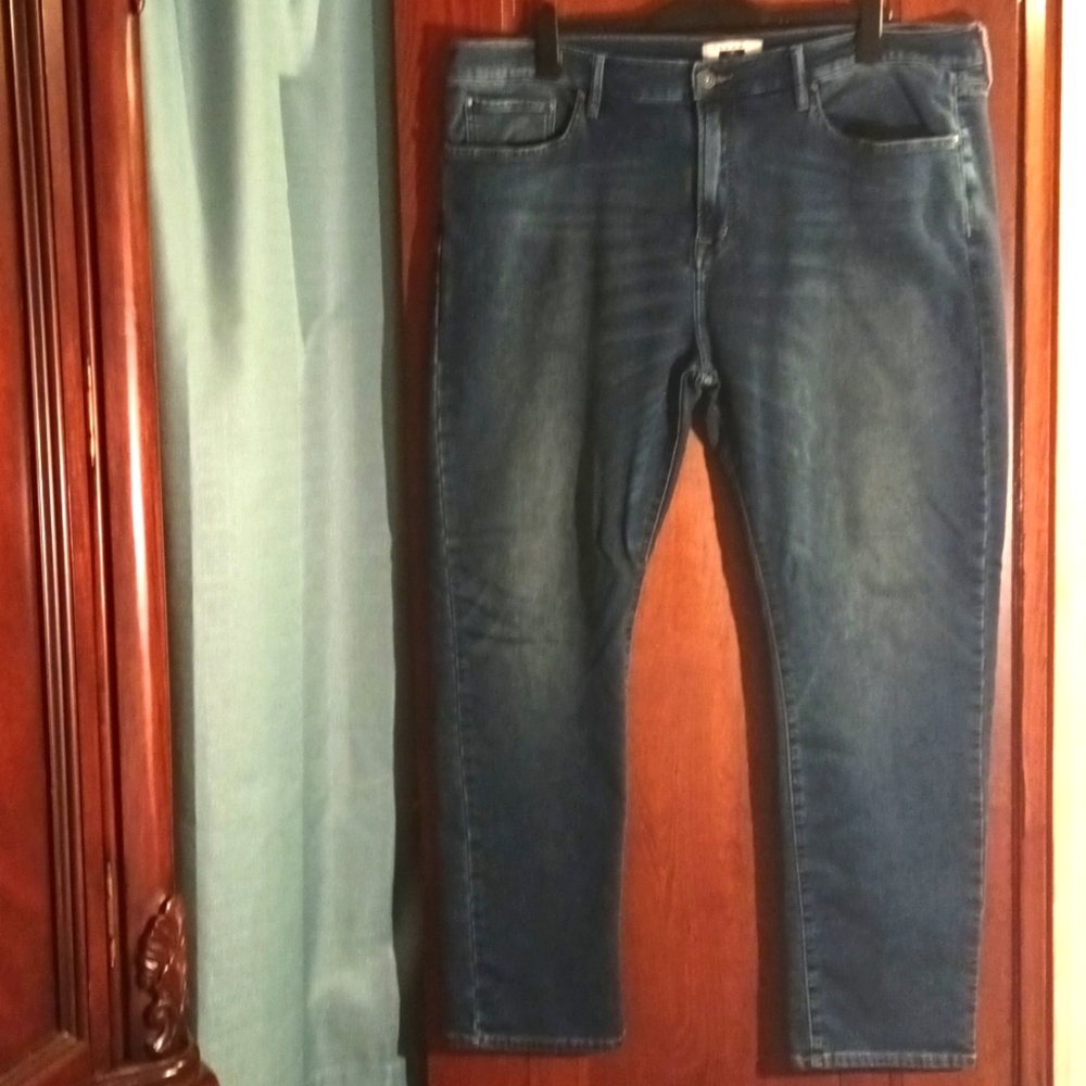 Men's Size 42x32 Joseph Abboud Slim Fit Jeans